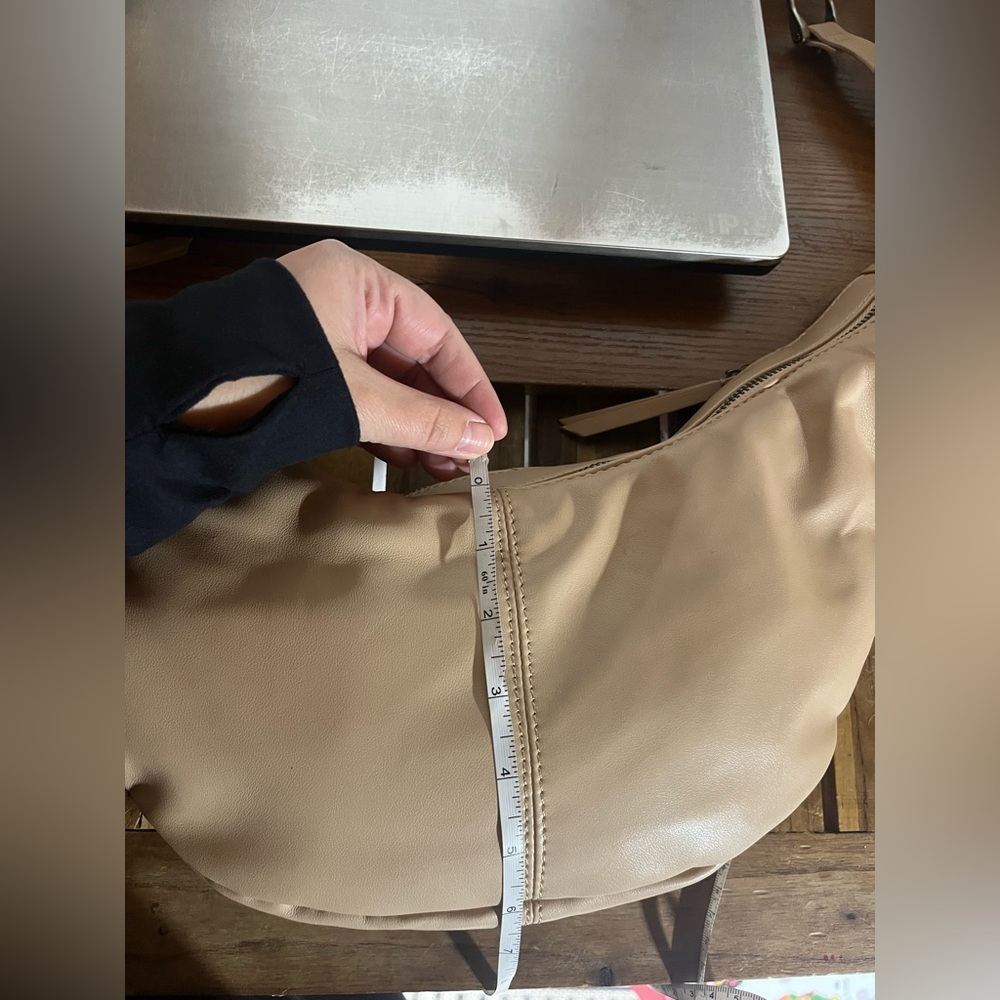 Expressions NYC Tan Leather Shoulder Bag - Picture 6 of 6